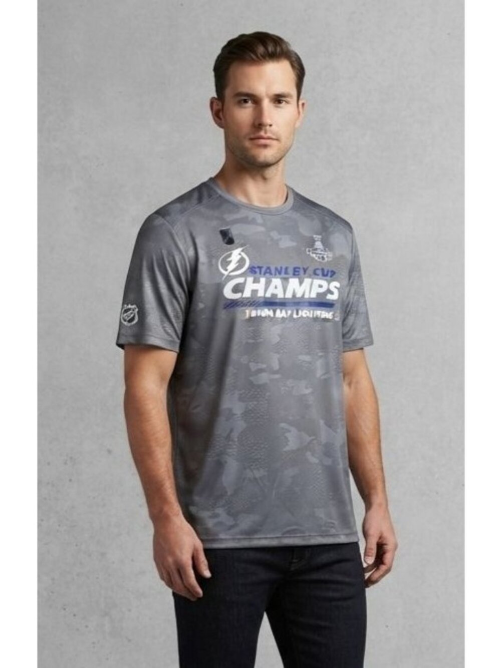 NWT Men's - NHL Fanatics Tampa Bay Lightning Stanley Cup Champs Shirt, Size XL